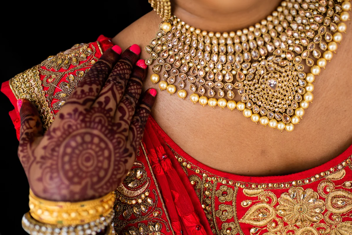 Suria & Vinodhini photograph by Jacob's Artography