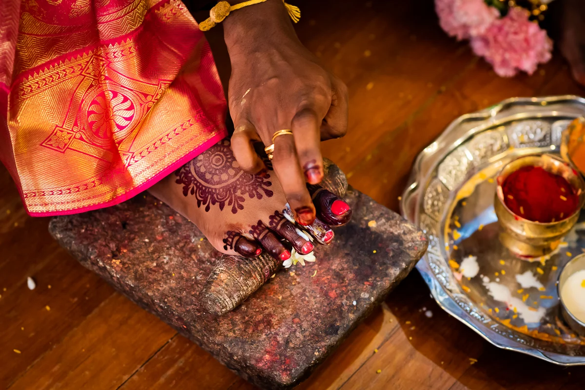 Suria & Vinodhini photograph by Jacob's Artography